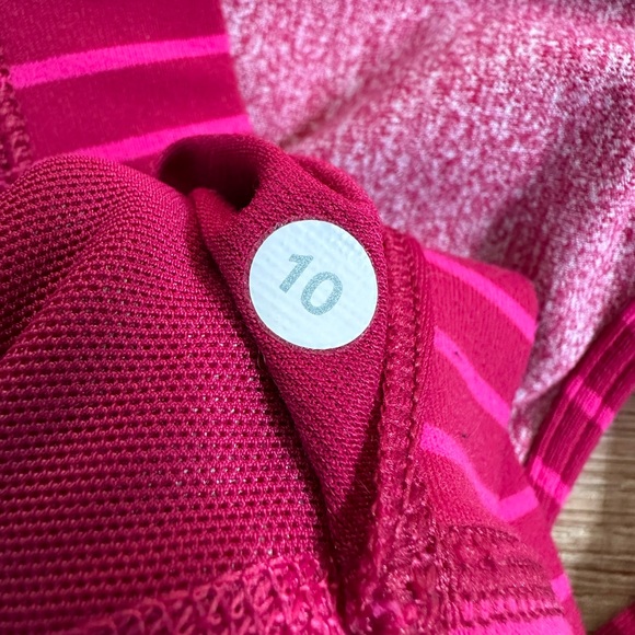 Lululemon Flow Y Bra IV Size 10 - Picture 8 of 8